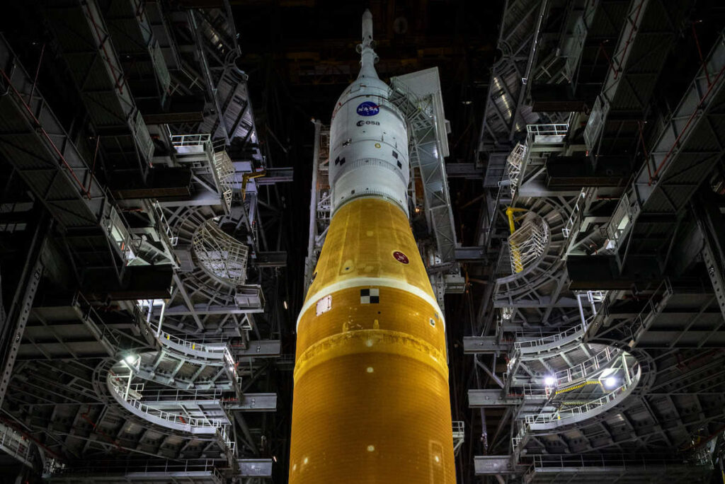 ناسا آخرین آزمایش موشک SLS را به تعویق انداخت