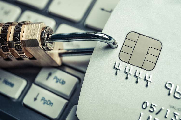 چگونه ایمنی کارت اعتباری‌ها را افزایش دهیم؟